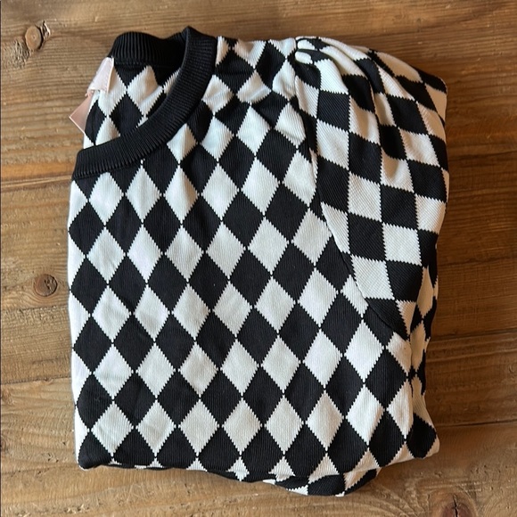 Philosophy Black and White Diamond Pattern Blouse - Picture 5 of 5